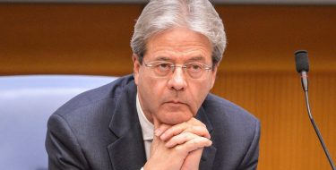 Gentiloni: “I fondi arriveranno nella seconda metà del 2021. L’Italia prenda il Mes, conviene”